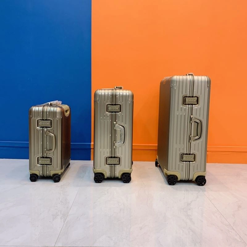 GoodFit Rimowa Suitcase 69504