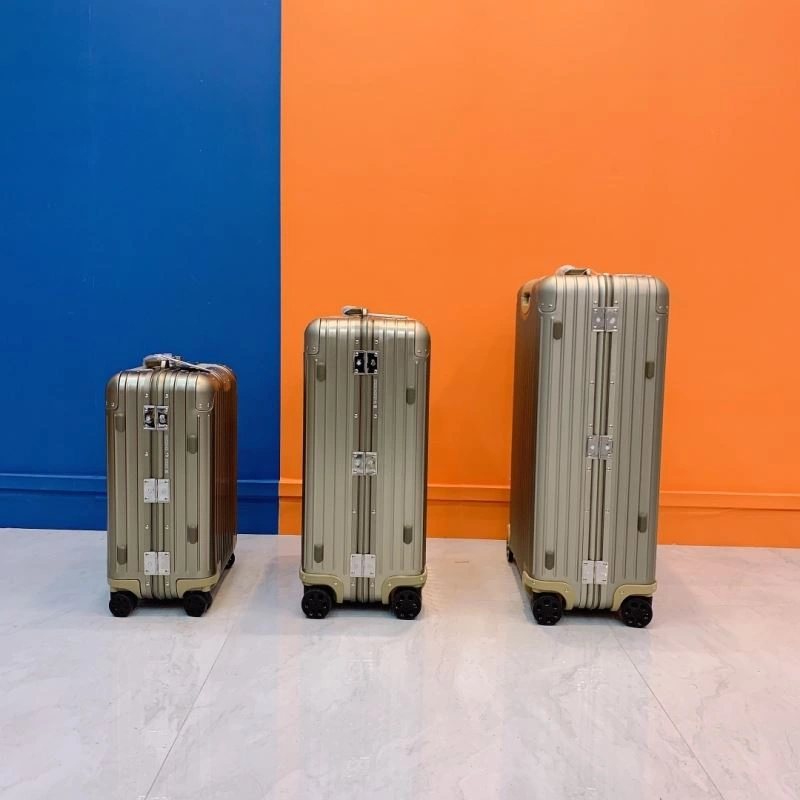 GoodFit Rimowa Suitcase 69504