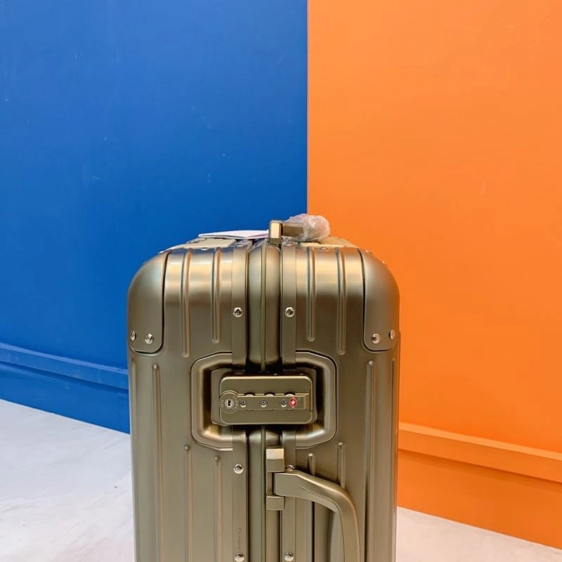 GoodFit Rimowa Suitcase 69504