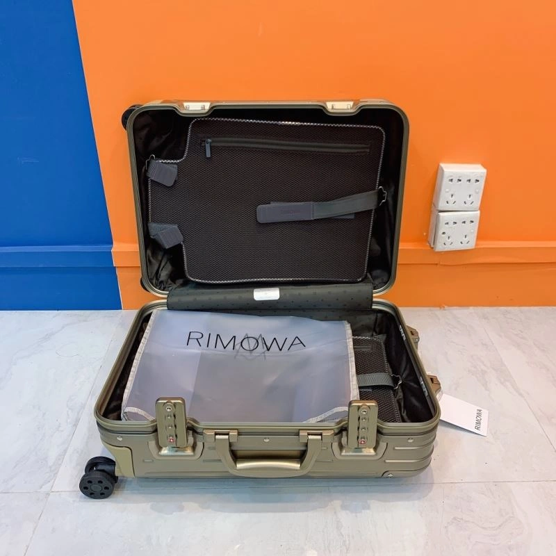 GoodFit Rimowa Suitcase 69504
