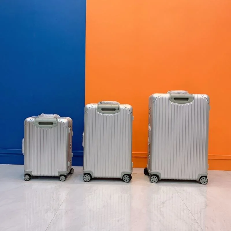 AllSeason Rimowa Suitcase 37694