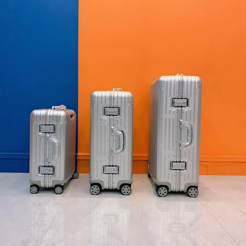 AllSeason Rimowa Suitcase 37694