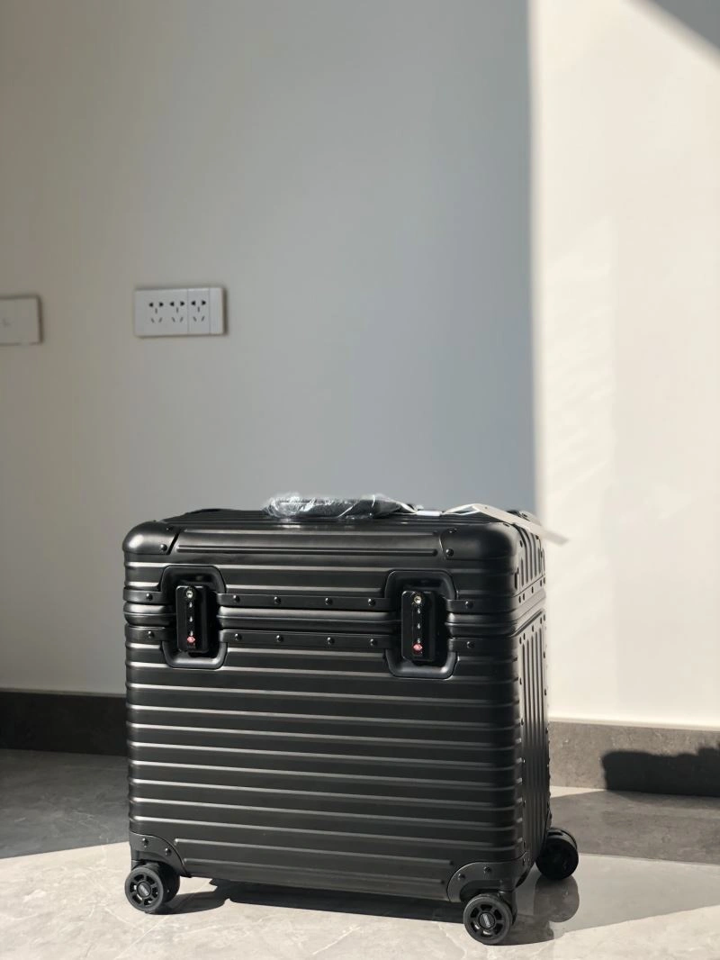 Rimowa Suitcase Durable 69406