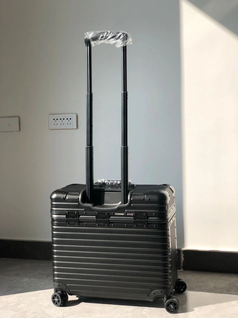 Rimowa Suitcase Durable 69406