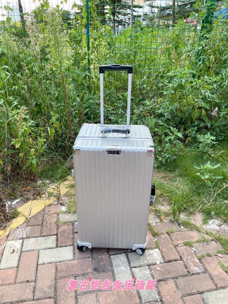 FlexibleFit Rimowa Suitcase 69421