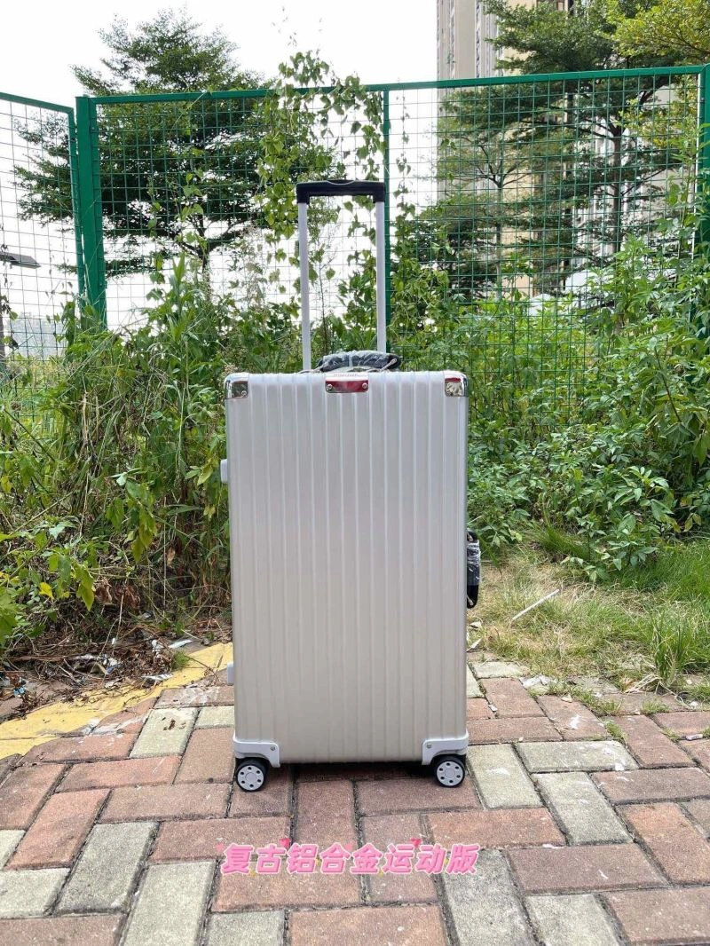 ZeroBulk Rimowa Suitcase 69372