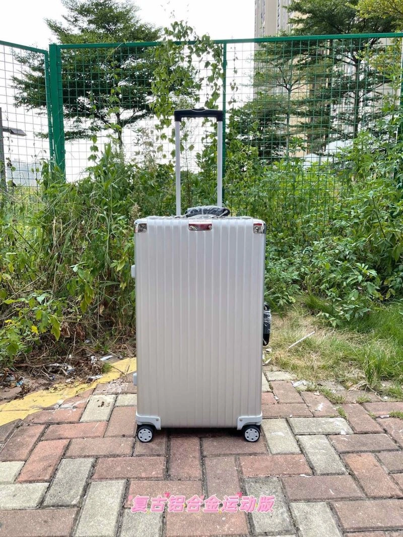 ZeroBulk Rimowa Suitcase 69372