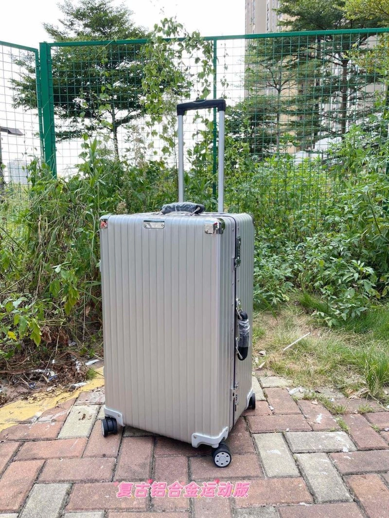 ZeroBulk Rimowa Suitcase 69372