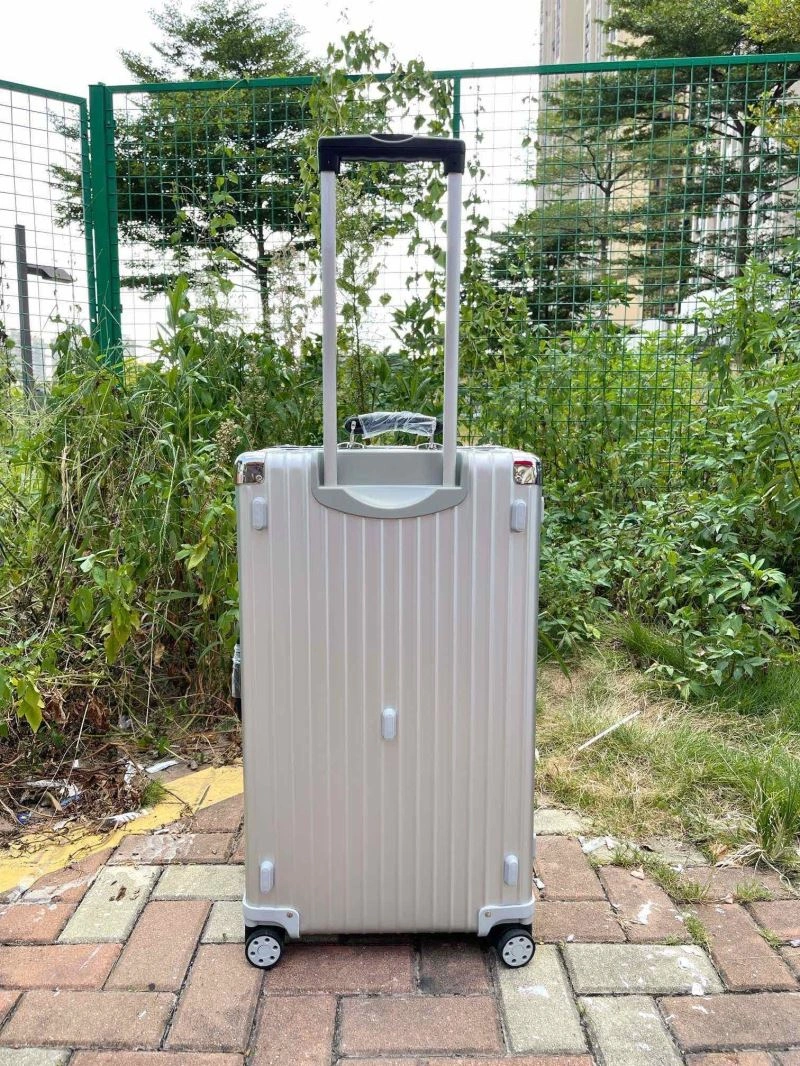 ZeroBulk Rimowa Suitcase 69372