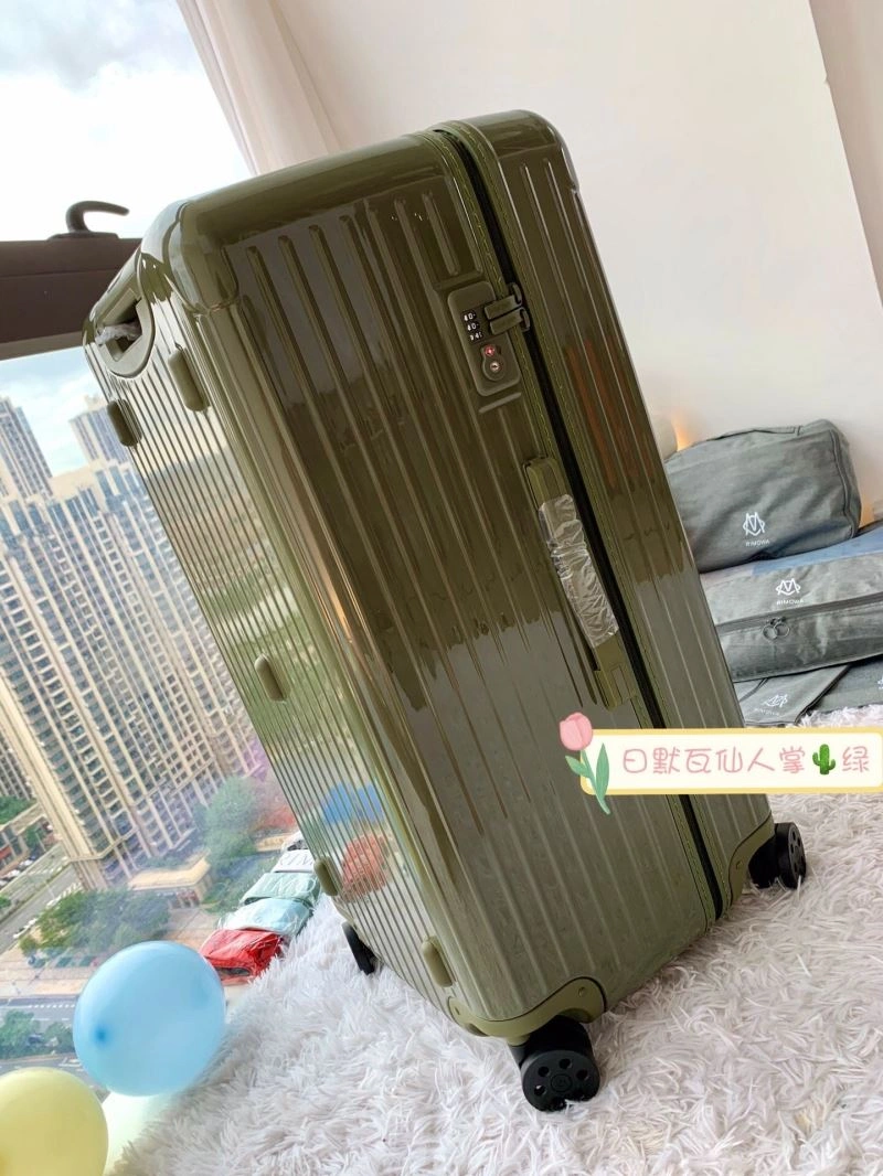 MultiPurpose Rimowa Suitcase 69373
