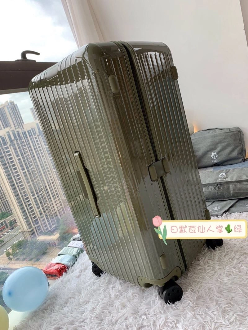 MultiPurpose Rimowa Suitcase 69373