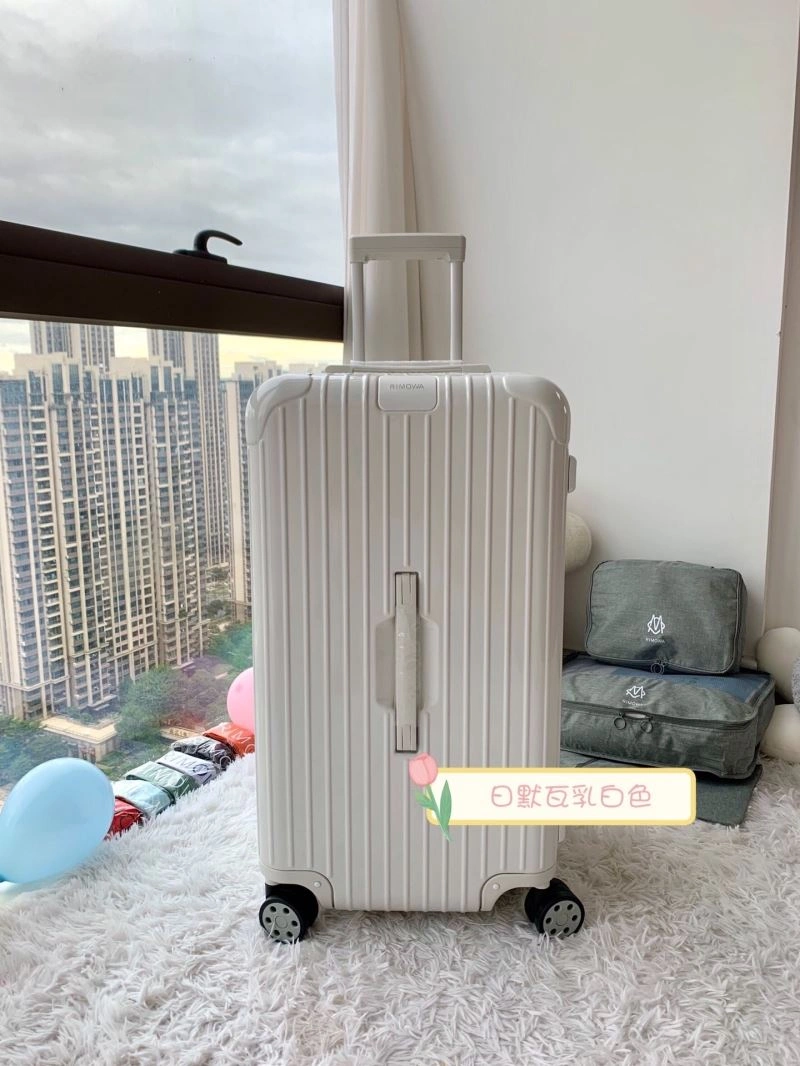 Timeless Rimowa Suitcase 69380