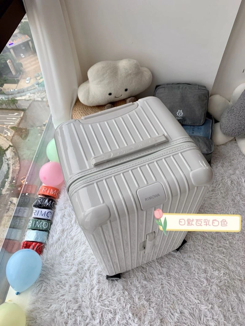 Timeless Rimowa Suitcase 69380