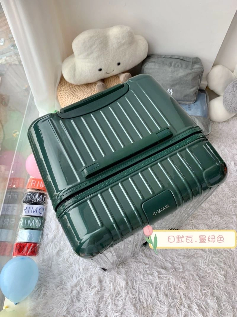 Rimowa Suitcase Stylish 69379