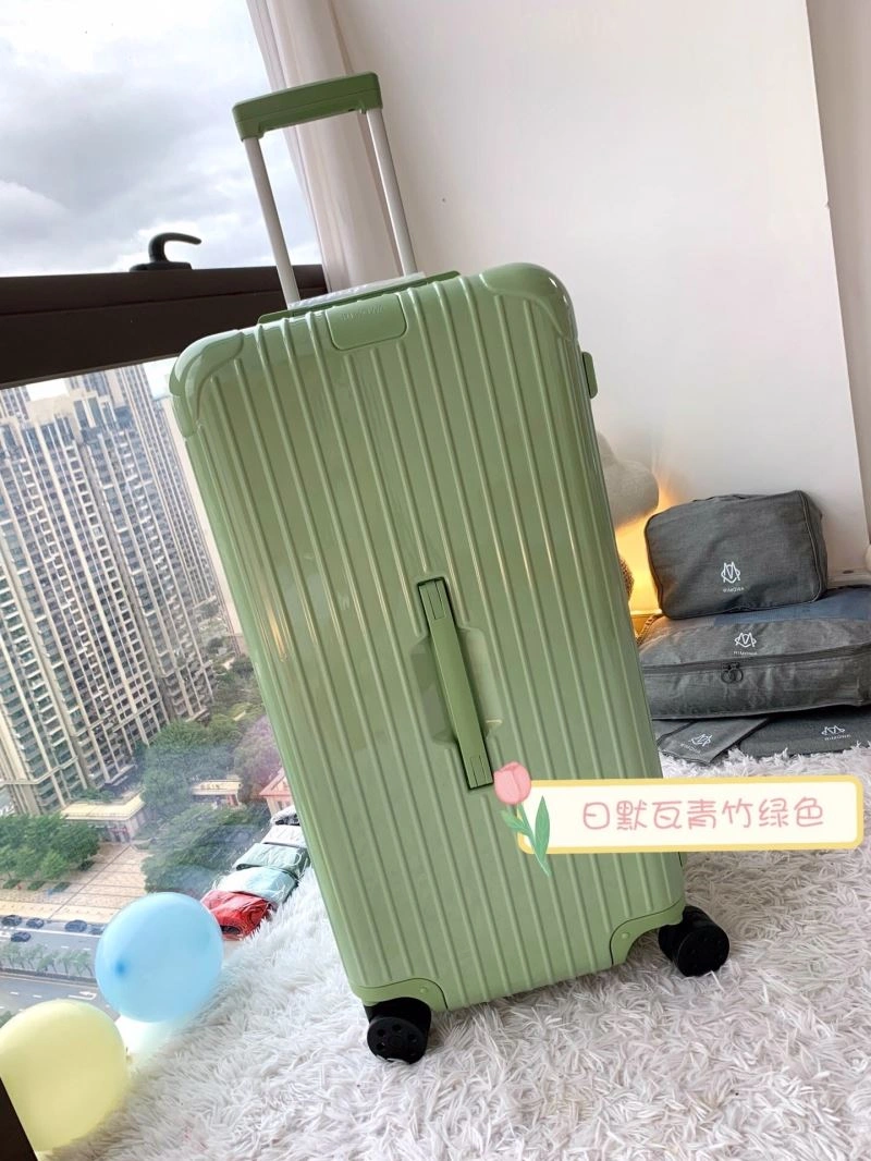 Rimowa Suitcase Stylish 69367