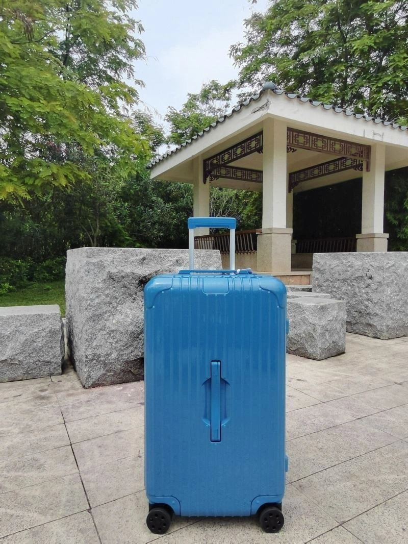 DailyWear Rimowa Suitcase 69361