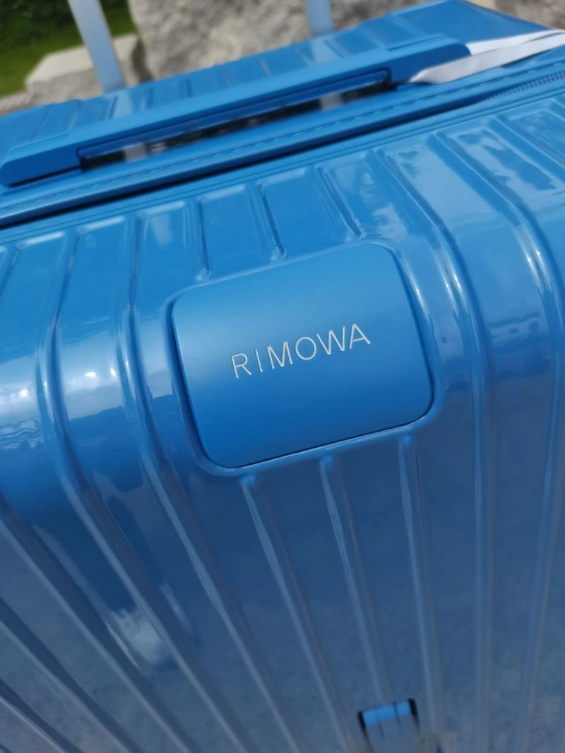 DailyWear Rimowa Suitcase 69361