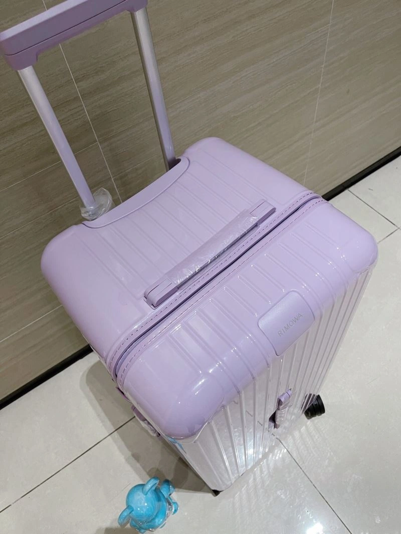 EyeCatching Rimowa Suitcase 69363