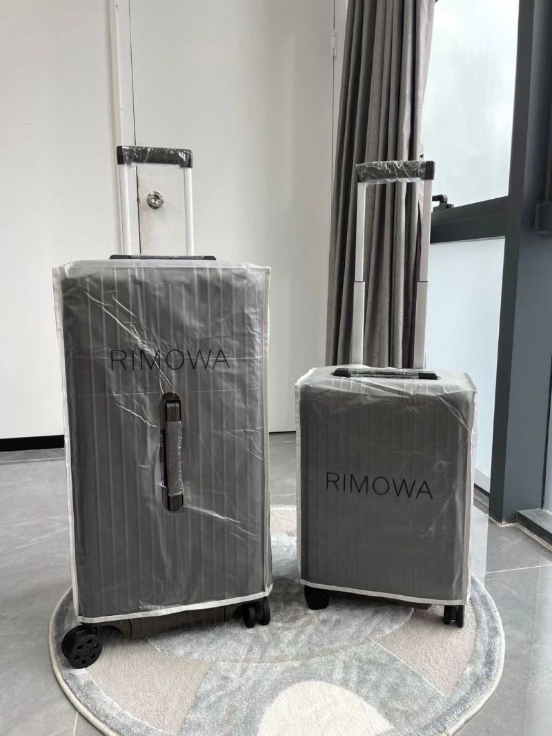 WrinkleFree Rimowa Suitcase 69398