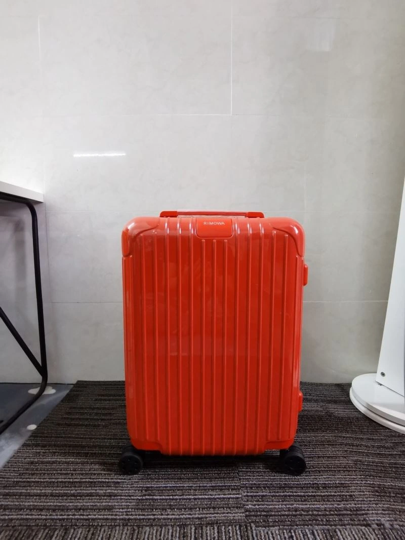 GoodFit Rimowa Suitcase 69358