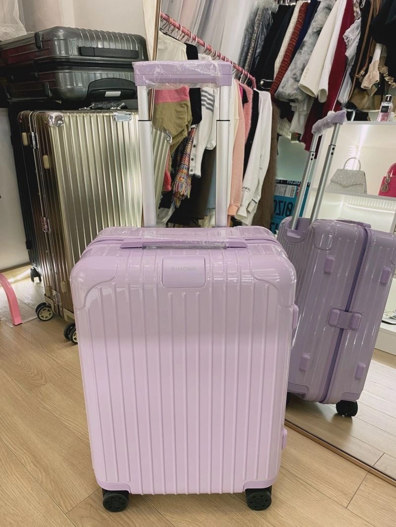 Rimowa Suitcase Timeless 69354