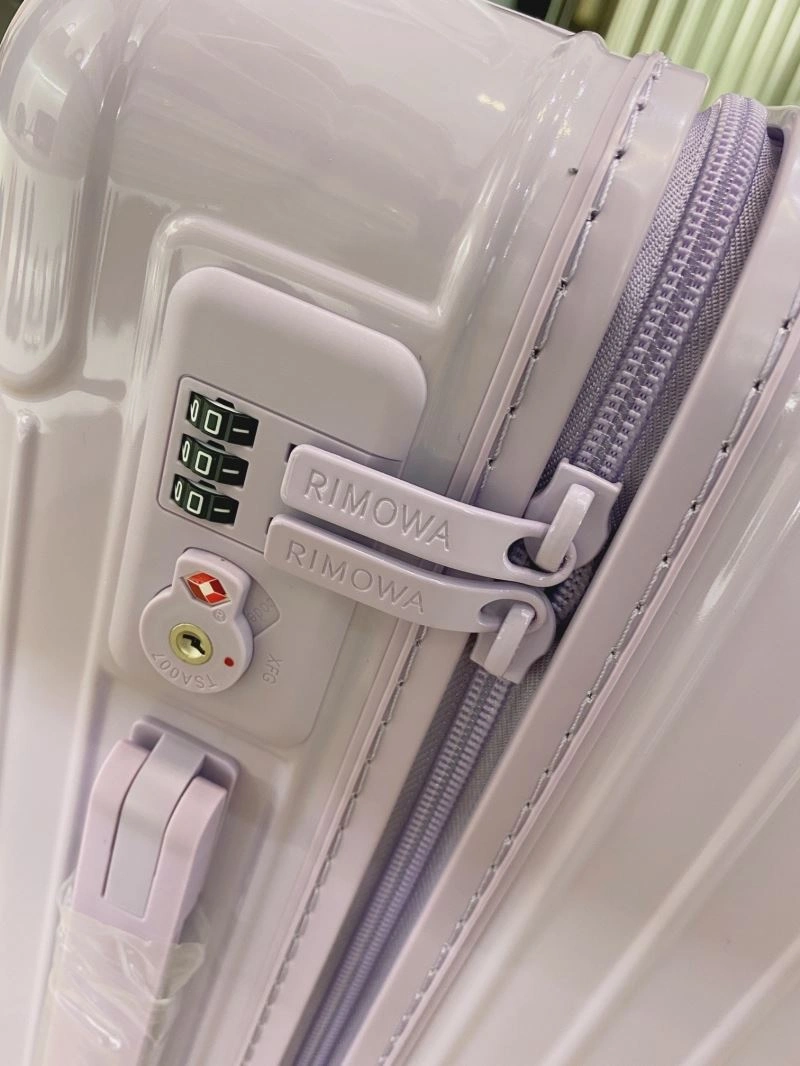 Rimowa Suitcase Timeless 69354