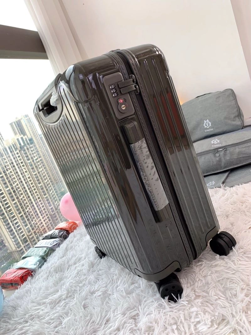 Rimowa Suitcase FastDry 69353