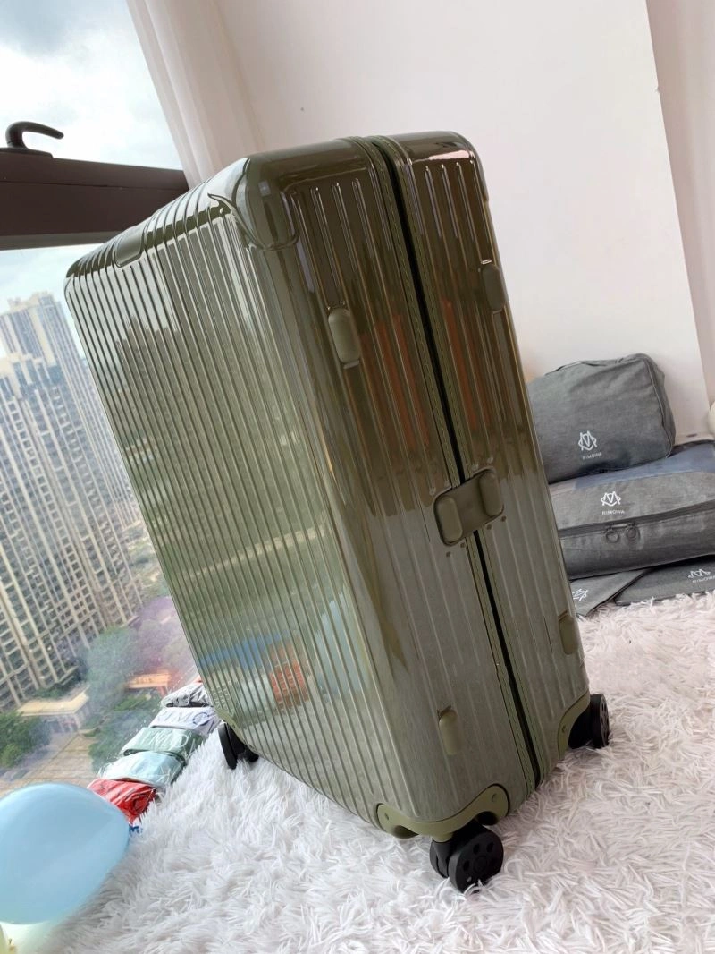 Rimowa Suitcase Classic 69352