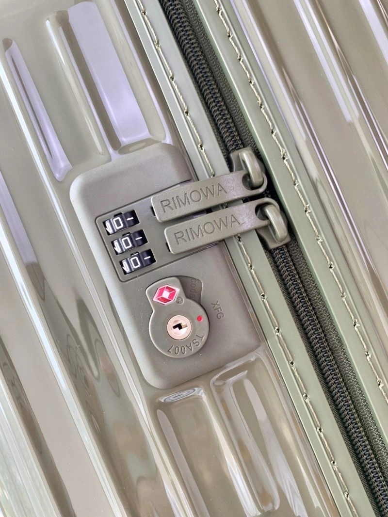 Rimowa Suitcase Classic 69352