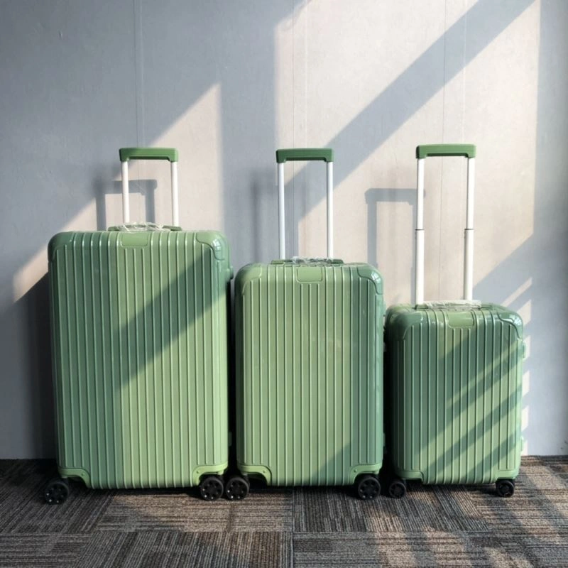 Casual Rimowa Suitcase 69346