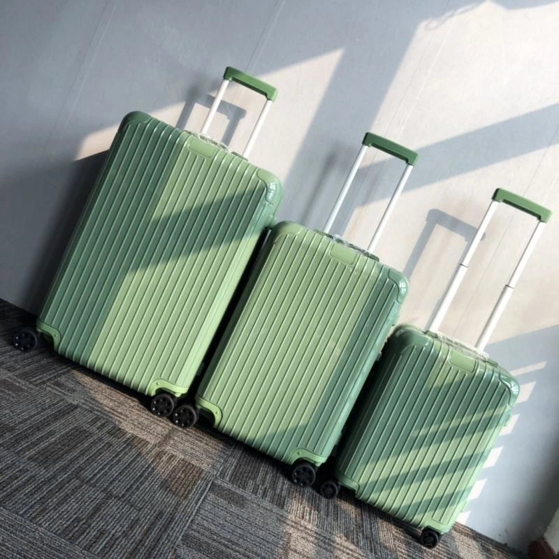 Casual Rimowa Suitcase 69346