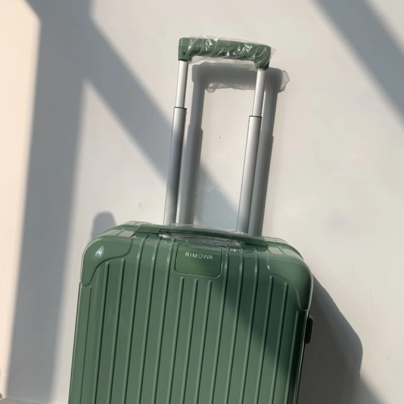 Casual Rimowa Suitcase 69346