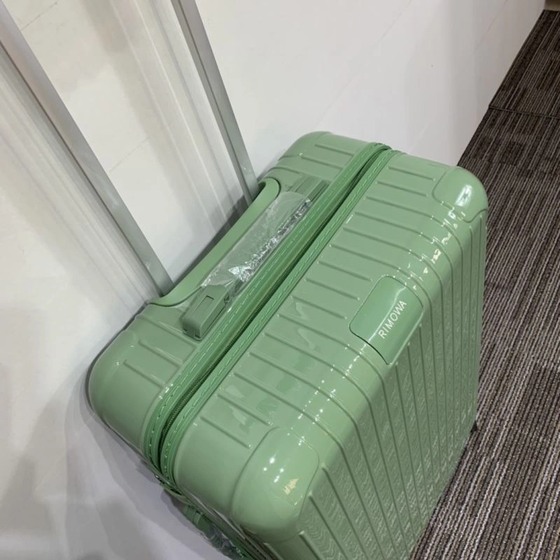 Casual Rimowa Suitcase 69346