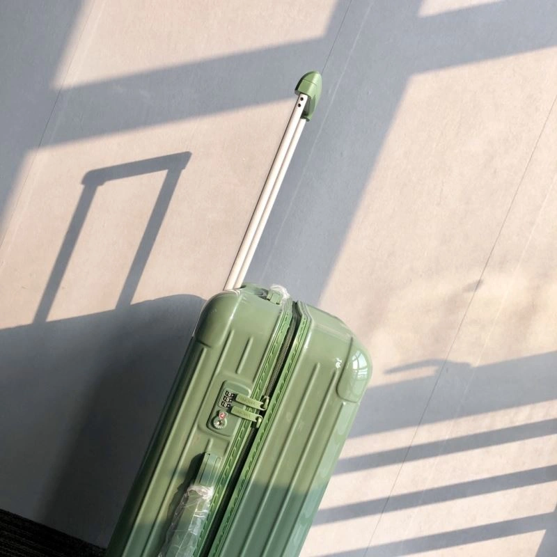 Casual Rimowa Suitcase 69346
