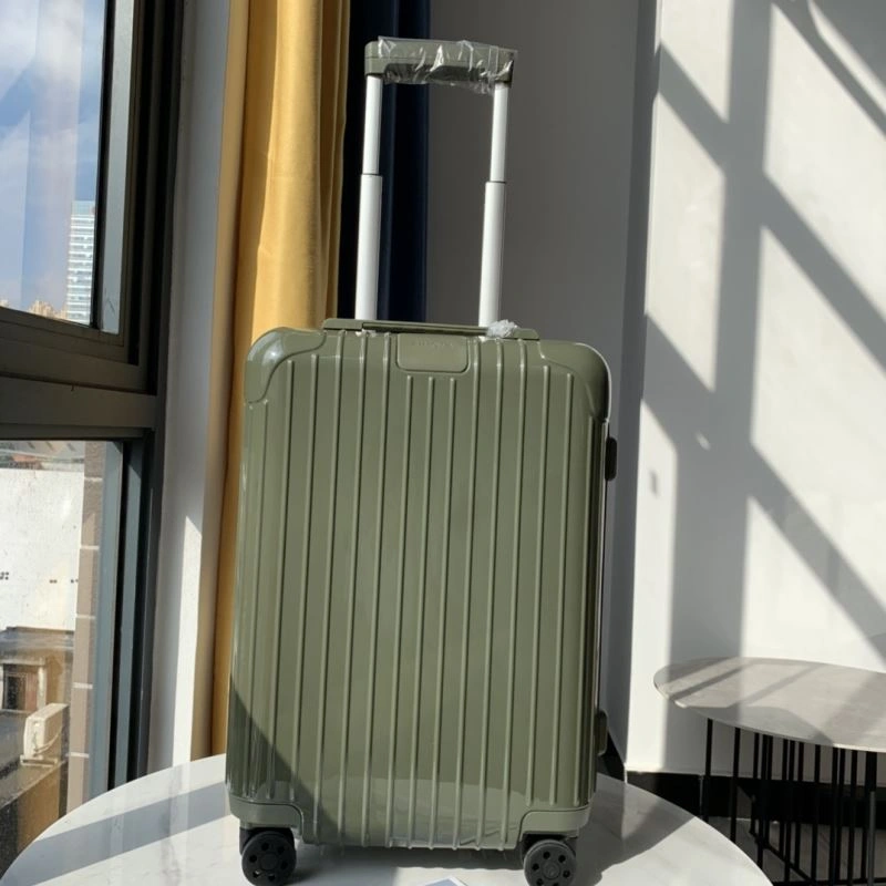 Compact Rimowa Suitcase 69378