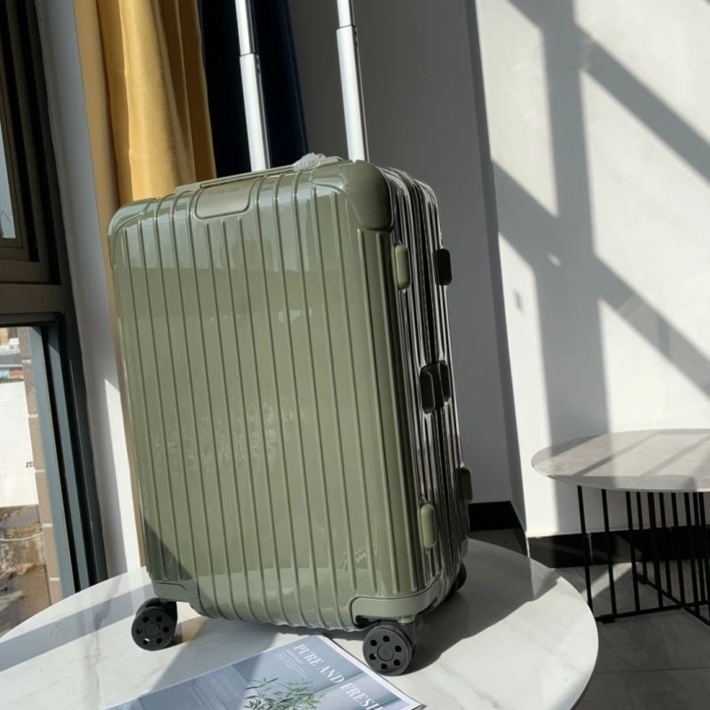 Compact Rimowa Suitcase 69378