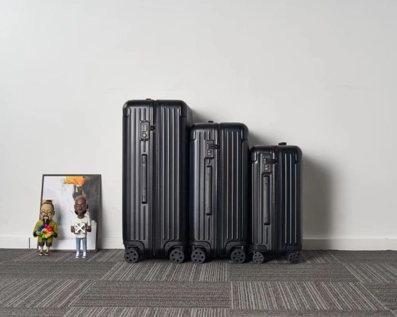 RelaxedFit Rimowa Suitcase 69339