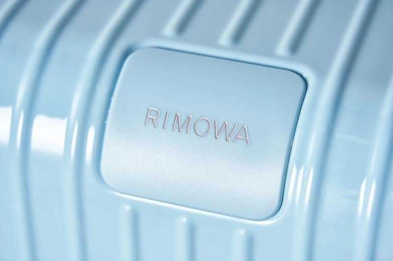 Breathable Rimowa Suitcase 69337