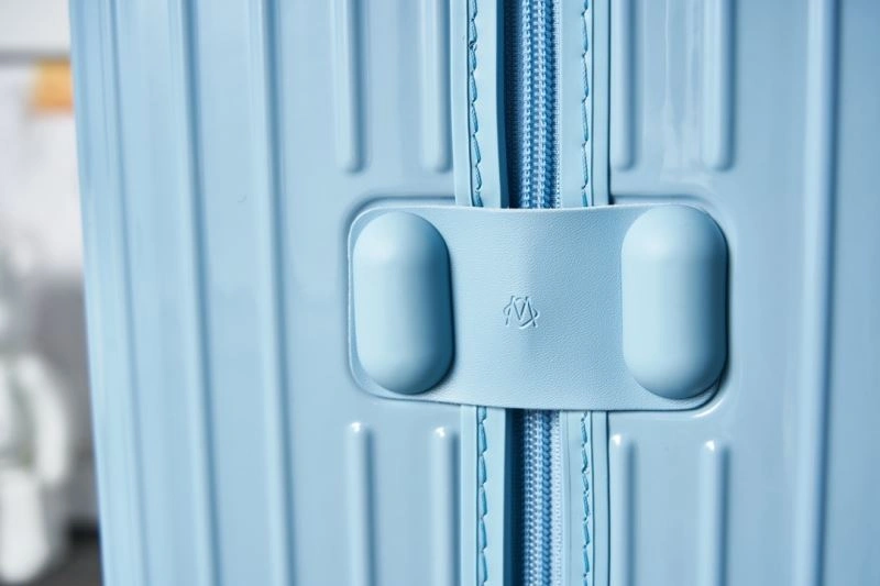 Breathable Rimowa Suitcase 69337