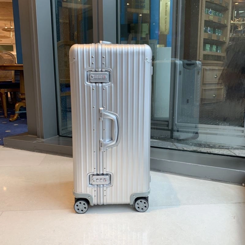Rimowa Suitcase Supportive 69343