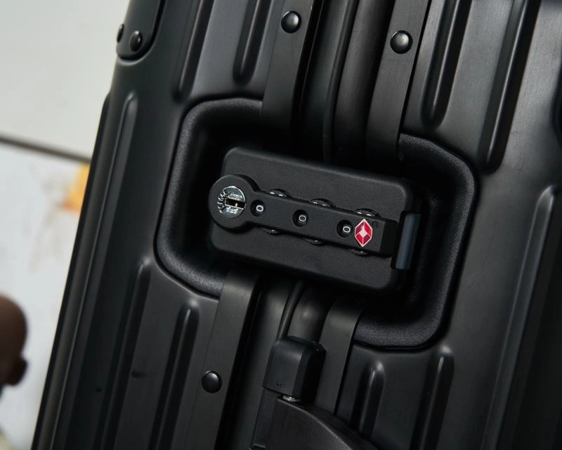 Rimowa Suitcase FlexibleFit 69331