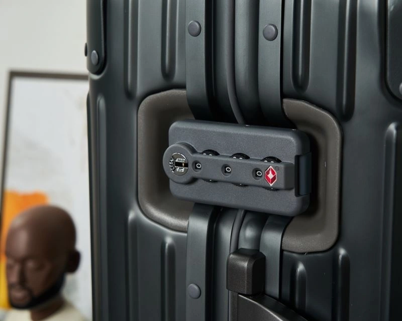 Durable Rimowa Suitcase 69336