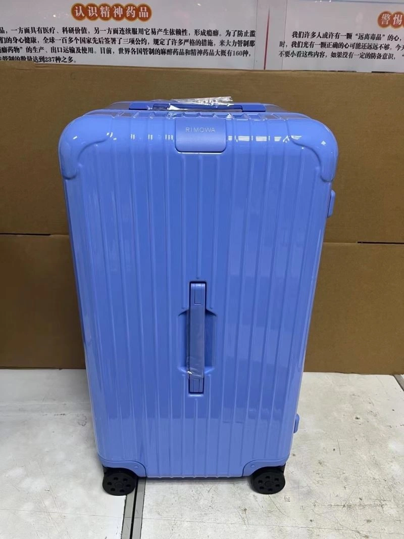 EasyCare Rimowa Suitcase 69368