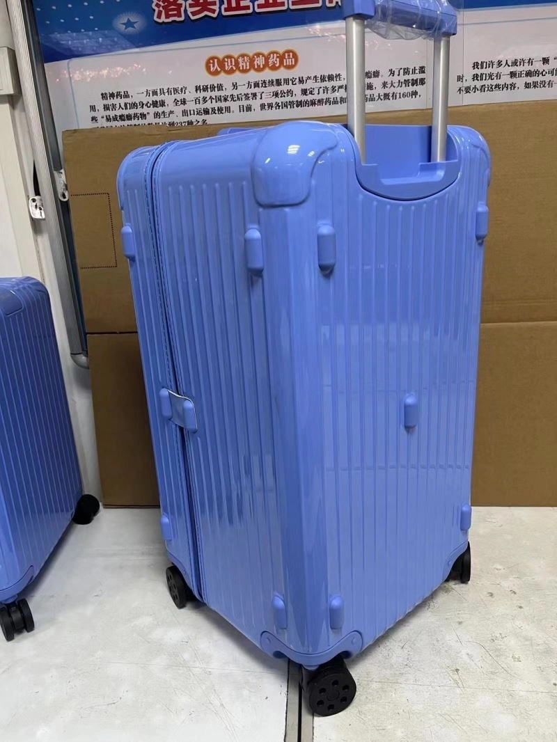EasyCare Rimowa Suitcase 69368