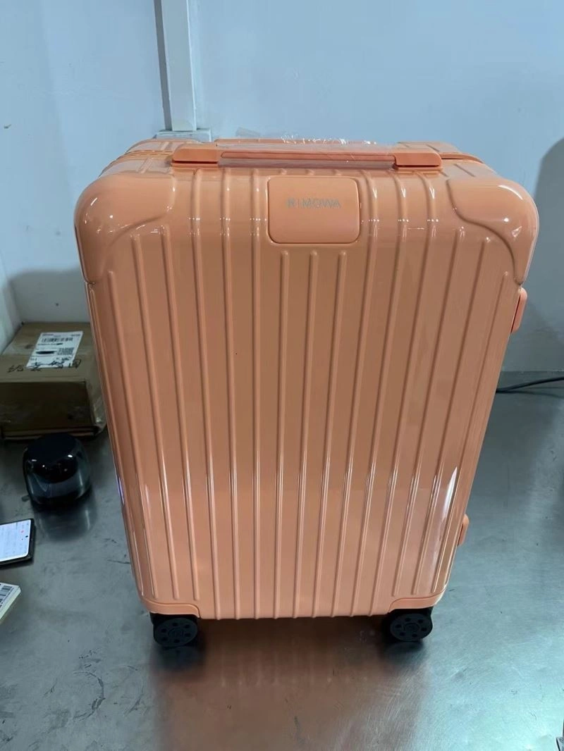 EasyMatch Rimowa Suitcase 69283