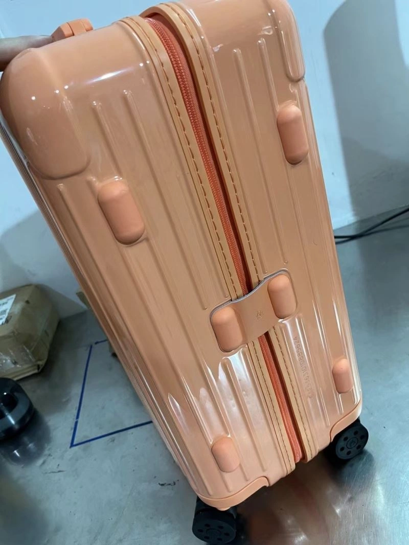 EasyMatch Rimowa Suitcase 69283
