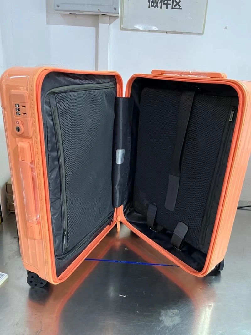EasyMatch Rimowa Suitcase 69283