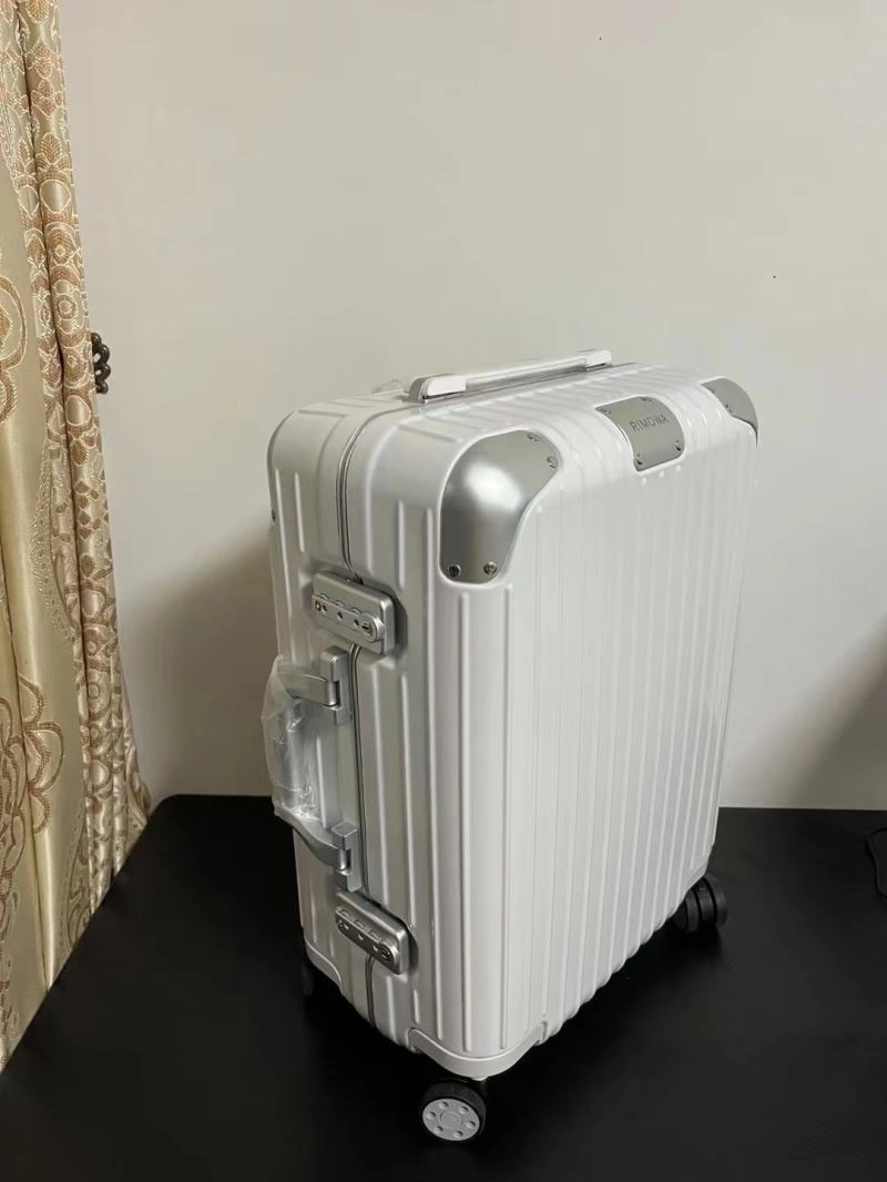 Rimowa Suitcase Attractive 69280
