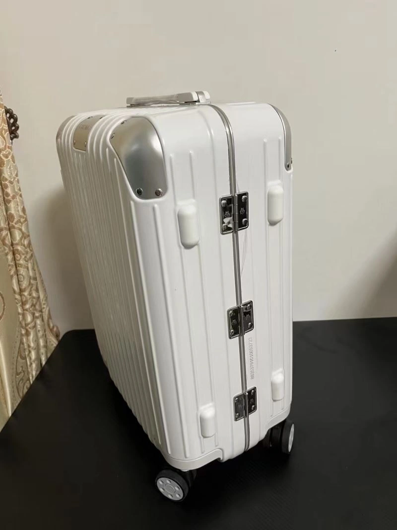 Rimowa Suitcase Attractive 69280