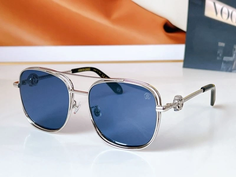 Trendsetting Roberto Cavalli Sunglasses 282270